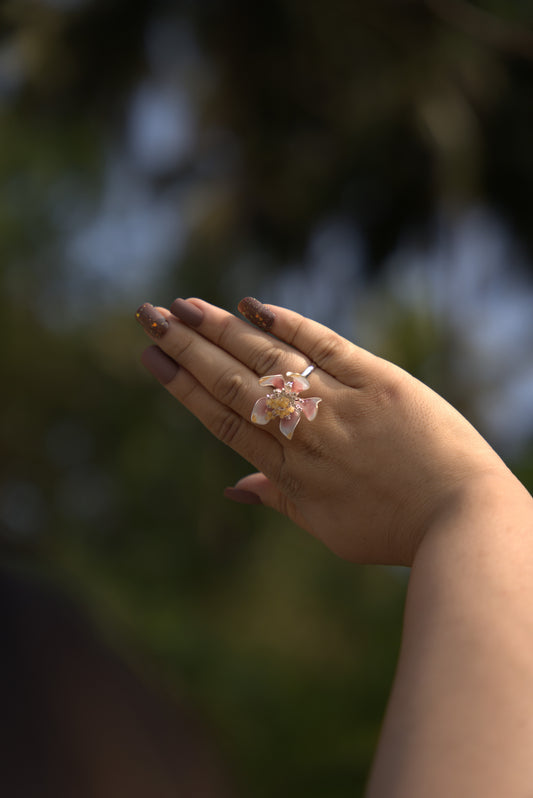 Champagne Petal