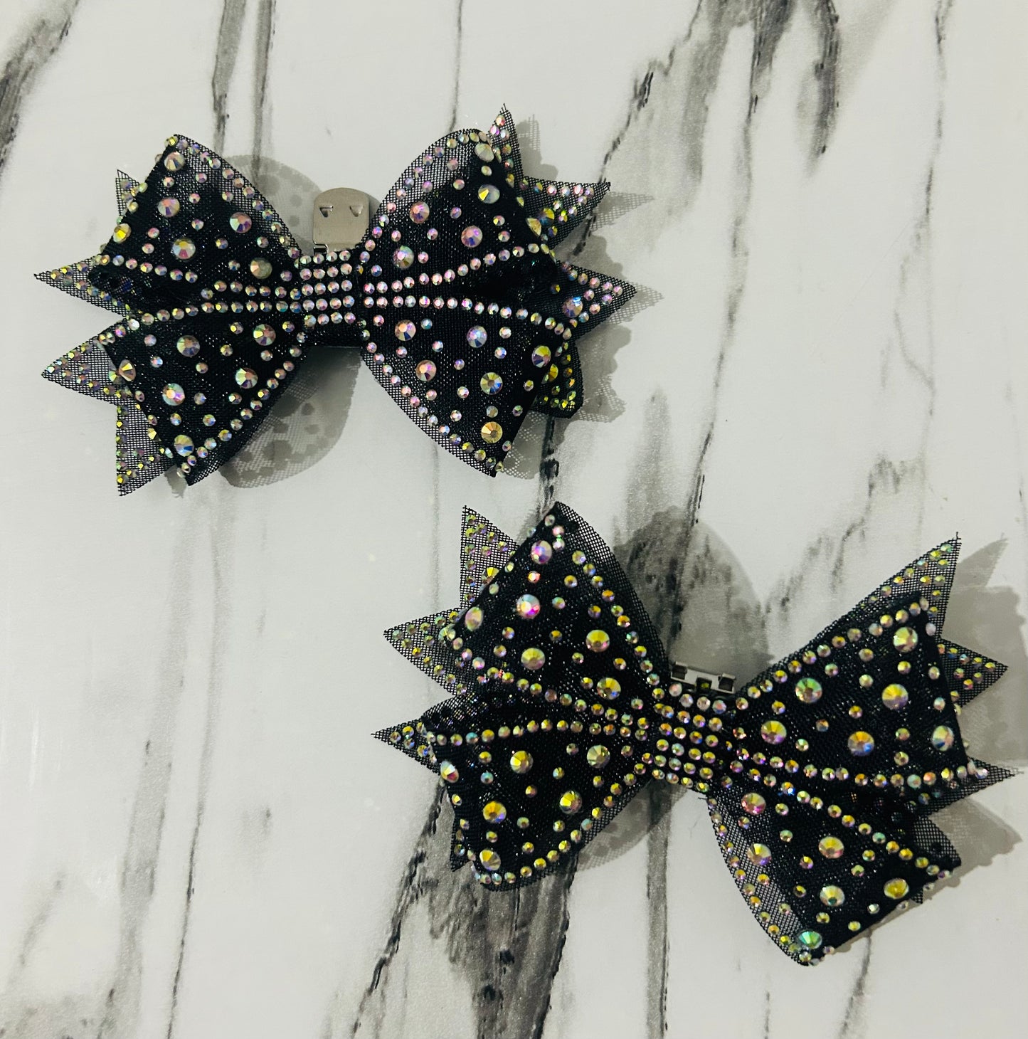 Globo Bows