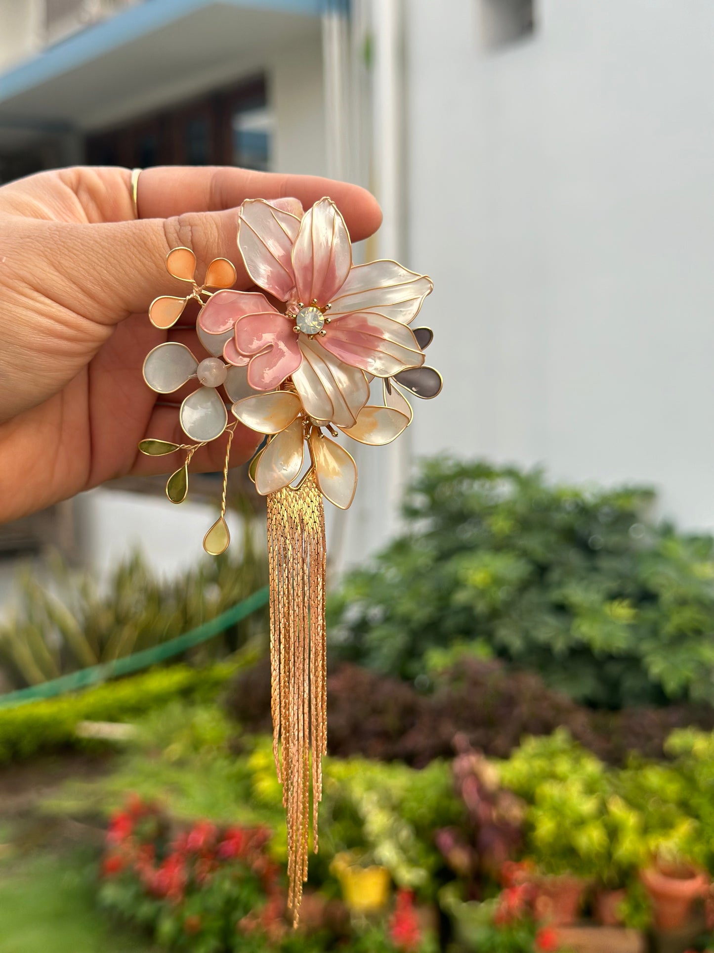 Gleaming Dahlia