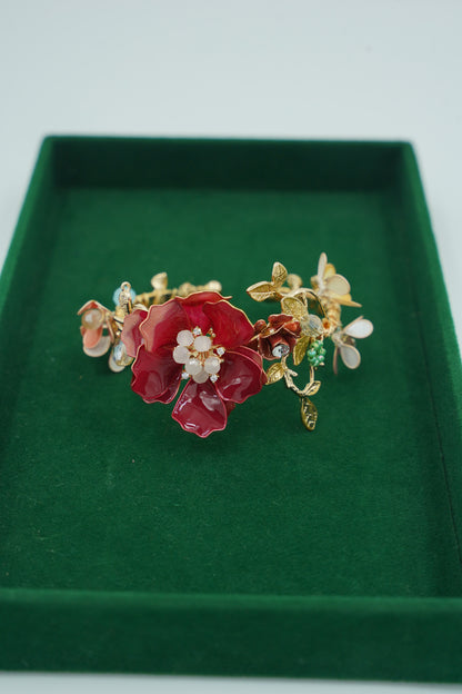 Twist of Tinsel & Petals