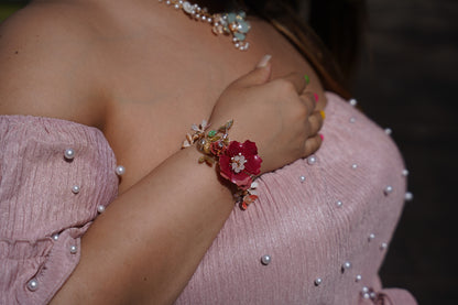 Twist of Tinsel & Petals