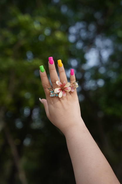 Floral Flick Twistie